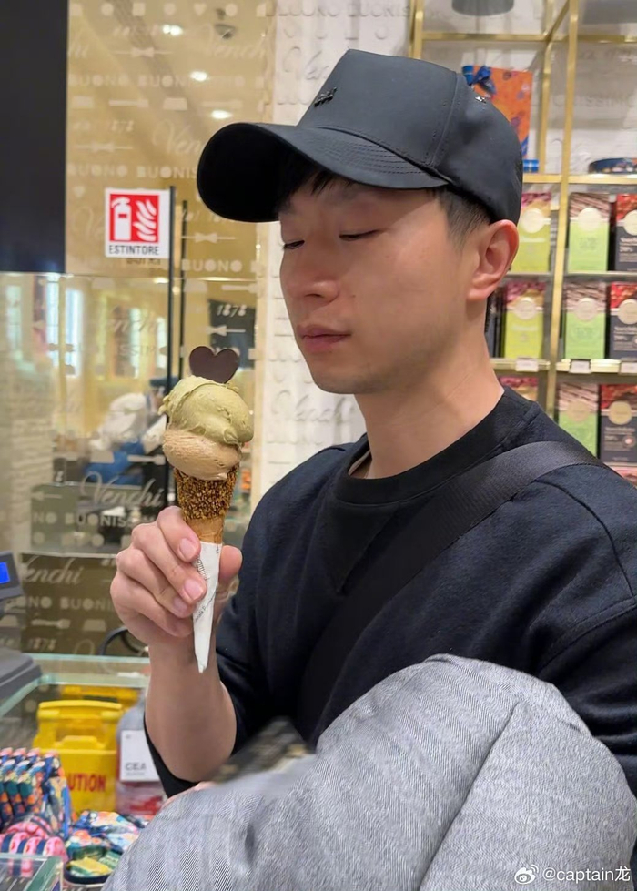 立博ladbrokes中文-马龙首次飞机上邂逅极光|_新浪体育_新浪新闻